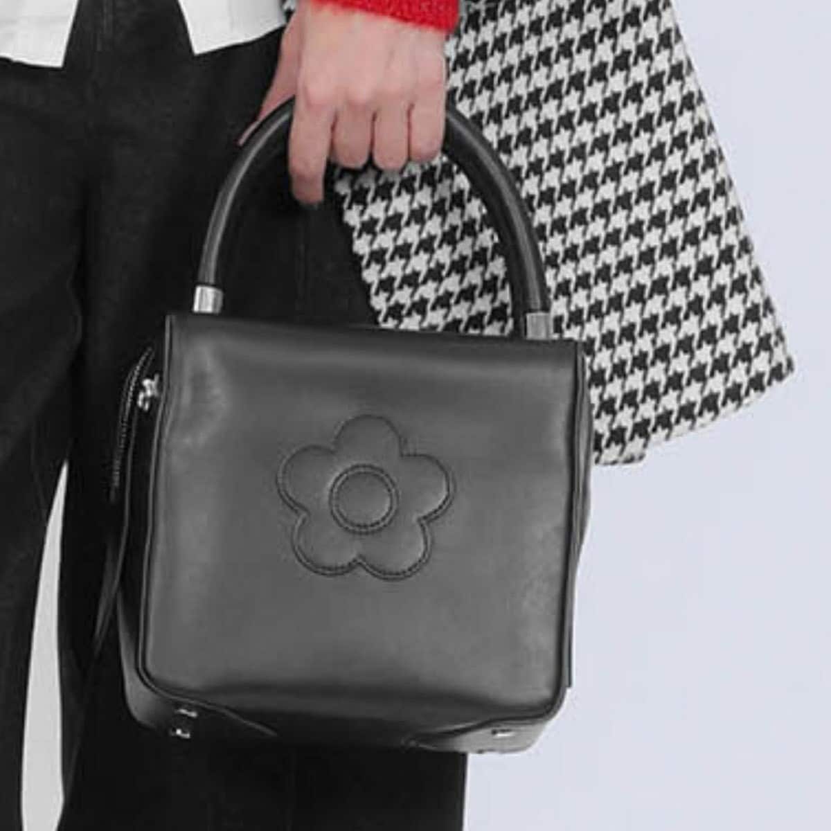 スクエアキルトデイジーパッチ 2WAYショルダー | マリークワント(MARY