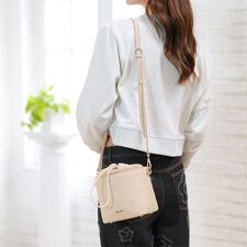 シンプルエンボスデイジー ドロストショルダー