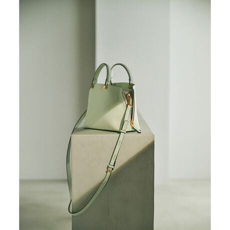 [^ԁFGGX85100]EfPOR̃ACRuYbagV[YvVFoBuRONAN BOUROULLECiiEubNjṽh[COCXs[V󂯂PLAYFUL COLOR̃oG[VB3\Őڂ₷@\IobOyfUCzE~jobOȂ[͔QB܂ԂȒz[\EO\ȃXgbvtȂ̂ŁAnhorV_[2way̎\Eڂ₷̏oꂪX[YɂłA삪݂EetłƎE̋ANZgɂȂ荂̈ۂ----------------------------|PbgFi|PbgFɃI[v1At@Xi[1jtV_[ROFEJFt@Xi[eF肻̑F}`̃TChWbv͊J----------------------------yJ[z{̃J[~TChJ[E(01)ubN~X[L[u[E(07)[O[~sNx[WE(08)CgO[~`R[E(16)zCgn~x_[E(20)g[v~IWE(31)_[NO[~O[E(33)CgO[iAbvO[j~y[O[E(34)L~hiAbvO[j~ItzCgE(50)p[v~y[u[E(52)x_[~ItzCgE(63)sN~fB[vsN͊{S[hA(31)_[NO[̂݃Vo[łB{̂̂(34)L~hƓFłByfށz{̂̓IWiŊJ_utFCXX[XfޗnɃTCN|GXefނ̗pyE'POR(y G|[ )zZnCubg[J[̂߂̃GKgƋ@\˔ROPE'ɂ̐Vʋ΃obOfr[BHYBRID WORKER P邽߂ɁAobOsRu ƂƂ̂BAGvBELEGANCE(GKX)~ TECHNIQUE(@\) = ELEGANTIQUE(@\)ELEGANTIQUE(@\)ɂāAċzԂ 3 bŐgxx\ɂAɂ̐VdobOV[YłBy2025Nf Y BAGV[YzEA4[Y BAG Medium+ii:GGX85190jY BAG Large ii:GGX85130 i:GGX84930jY BAG Wide  ii:GGX85140 i:GGX84990jY BAG Shoulder Largeii:GGX85160 i:GGX84960jEA4[sY BAG Miniii:GGX85100 i:GGX84950jY BAG Medium ii:GGX85110 i:GGX84940jY BAG Picoii:GGZ85020jY BAG Shoulder Microii:GGX85900jY BAG Shoulder Miniii:GGX84451jY BAG Shoulder Mediumii:GGX85150 i:GGX84970jY BAG MiniiԁiGGX84100CGGX83010j̐ViԂłB኱̎dlύXꍇ܂B̏íASDGs̊ϓ_sDzɕ񂾌`ōA͂܂B摜̏i̓TvłB ۂ̏iƎdlAHATCYقȂꍇ܂BBeꏊ⃉CeBOAg̃j^[ɂĐF̌قȂꍇ܂BĩJ[͉摜̐FQƂB͎dl̂߁AFƈقȂꍇ܂B