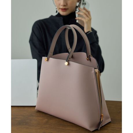 [^ԁFGGX85110]yfUCzEO\ȃV_[XgbvtȂ̂ŁAnhorV_[2way̎\EMiniLarge̒ԃTCYŁAʋ/dɂxɂg₷Eʋ/dłPCA4TCY͎̎Ȃ̃TCYE~jobOɓȂA܂ݎPPA500mlybg{gE[\EetłƎÉA^񒆂Ƀt@Xi[|Pbgt3\Eڂ₷̏oꂪX[YɂłA삪݂E̋ANZgɂȂ荂̈ۂ--------------------------------|PbgFiɃI[v1At@Xi[1jA4/13C`PC̎[FstV_[FOEJFt@Xi[eF肻̑F}`̃TChWbv͊J--------------------------------yJ[z{̃J[~TChJ[E(01)ubN~X[L[u[E(07)[O[~sNx[WE(16)zCgn~x_[E(20)_[NuE~IWE(27)x[W~ItzCgnh̓ubNłBE(45)u[n~u[E(50)p[v~y[u[͑SFƂS[hłByfށz{̂̓IWiŊJ_utFCXX[XfޗnɃTCN|GXefނ̗pyE'POR(y G|[ )zZnCubg[J[̂߂̃GKgƋ@\˔ROPE'ɂ̐Vʋ΃obOfr[BHYBRID WORKER P邽߂ɁAobOsRu ƂƂ̂BAGvBELEGANCE(GKX)~ TECHNIQUE(@\) = ELEGANTIQUE(@\)ELEGANTIQUE(@\)ɂāAċzԂ 3 bŐgxx\ɂAɂ̐VdobOV[YłBy2025Nf Y BAGV[YzEA4[Y BAG Medium+ii:GGX85190jY BAG Large ii:GGX85130 i:GGX84930jY BAG Wide  ii:GGX85140 i:GGX84990jY BAG Shoulder Largeii:GGX85160 i:GGX84960jEA4[sY BAG Miniii:GGX85100 i:GGX84950jY BAG Medium ii:GGX85110 i:GGX84940jY BAG Picoii:GGZ85020jY BAG Shoulder Microii:GGX85900jY BAG Shoulder Miniii:GGX84451jY BAG Shoulder Mediumii:GGX85150 i:GGX84970jY BAG MediumiԁiGGX84110CGGX83000CGGX82500j̐ViԂłB኱̎dlύXꍇ܂B̏íASDGs̊ϓ_sDzɕ񂾌`ōA͂܂B摜̏i̓TvłB ۂ̏iƎdlAHATCYقȂꍇ܂BBeꏊ⃉CeBOAg̃j^[ɂĐF̌قȂꍇ܂BĩJ[͉摜̐FQƂB͎dl̂߁AFƈقȂꍇ܂B