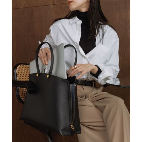 [^ԁFGGX85190]yfUC|CgzEA4TCY[łobO̒ňԏX}[gȓƑeʂEƎAdɌȂPCA4TCY̎WXg܂E3\Ŏ[ACe𐮗ڂ₷EItBXoŕKvȂ̂oƂłA삪݂ErɊ|ĎhyA肪WPbg̏ォ猨|\----------------------------|PbgFiɃI[v2Et@Xi[1AOɃI[v2j|Pbg2A4[FPC[F13C`tV_[ROFEJFt@Xi[̑F}`̃TChWbv͊J----------------------------yJ[z{̃J[~TChJ[E(01)ubN~X[L[u[E(07)[O[~sNx[WE(08)CgO[~`R[E(11)zCgn~ubNnh̓g[vłBE(16)zCgn~x_[E(20)_[NuE~IWE(27)x[W~ItzCgnh̓ubNłBE(38)J[Ln~zCgE(45)u[n~u[͑SFƂS[hłByfށz{̂̓IWiŊJ_utFCXX[XfޗnɃTCN|GXefނ̗pyE'POR(y G|[ )zZnCubg[J[̂߂̃GKgƋ@\˔ROPE'ɂ̐Vʋ΃obOfr[BHYBRID WORKER P邽߂ɁAobOsRu ƂƂ̂BAGvBELEGANCE(GKX)~ TECHNIQUE(@\) = ELEGANTIQUE(@\)ELEGANTIQUE(@\)ɂāAċzԂ 3 bŐgxx\ɂAɂ̐VdobOV[YłBy2025Nf Y BAGV[YzEA4[FY BAG Medium+ii:GGX85190jY BAG Large ii:GGX85130jY BAG Wide  ii:GGX85140jY BAG Shoulder Largeii:GGX85160jEA4[FsY BAG Miniii:GGX85100jY BAG Medium ii:GGX85110jY BAG Picoii:GGZ85020jY BAG Shoulder Microii:GGX85900jY BAG Shoulder Miniii:GGX84451jY BAG Shoulder Mediumii:GGX85150jY BAG Medium+iԁiGGX84190CGGX83350CGGX83351j̐ViԂłB኱̎dlύXꍇ܂B̏íASDGs̊ϓ_sDzɕ񂾌`ōA͂܂B摜̏i̓TvłB ۂ̏iƎdlAHATCYقȂꍇ܂BBeꏊ⃉CeBOAg̃j^[ɂĐF̌قȂꍇ܂BĩJ[͉摜̐FQƂB͎dl̂߁AFƈقȂꍇ܂B