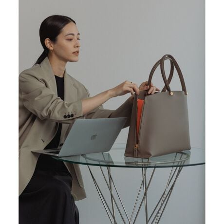 [^ԁFGGX85190]yfUC|CgzEA4TCY[łobO̒ňԏX}[gȓƑeʂEƎAdɌȂPCA4TCY̎WXg܂E3\Ŏ[ACe𐮗ڂ₷EItBXoŕKvȂ̂oƂłA삪݂ErɊ|ĎhyA肪WPbg̏ォ猨|\----------------------------|PbgFiɃI[v2Et@Xi[1AOɃI[v2j|Pbg2A4[FPC[F13C`tV_[ROFEJFt@Xi[̑F}`̃TChWbv͊J----------------------------yJ[z{̃J[~TChJ[E(01)ubN~X[L[u[E(07)[O[~sNx[WE(08)CgO[~`R[E(11)zCgn~ubNnh̓g[vłBE(16)zCgn~x_[E(20)_[NuE~IWE(27)x[W~ItzCgnh̓ubNłBE(38)J[Ln~zCgE(45)u[n~u[͑SFƂS[hłByfށz{̂̓IWiŊJ_utFCXX[XfޗnɃTCN|GXefނ̗pyE'POR(y G|[ )zZnCubg[J[̂߂̃GKgƋ@\˔ROPE'ɂ̐Vʋ΃obOfr[BHYBRID WORKER P邽߂ɁAobOsRu ƂƂ̂BAGvBELEGANCE(GKX)~ TECHNIQUE(@\) = ELEGANTIQUE(@\)ELEGANTIQUE(@\)ɂāAċzԂ 3 bŐgxx\ɂAɂ̐VdobOV[YłBy2025Nf Y BAGV[YzEA4[FY BAG Medium+ii:GGX85190jY BAG Large ii:GGX85130jY BAG Wide  ii:GGX85140jY BAG Shoulder Largeii:GGX85160jEA4[FsY BAG Miniii:GGX85100jY BAG Medium ii:GGX85110jY BAG Picoii:GGZ85020jY BAG Shoulder Microii:GGX85900jY BAG Shoulder Miniii:GGX84451jY BAG Shoulder Mediumii:GGX85150jY BAG Medium+iԁiGGX84190CGGX83350CGGX83351j̐ViԂłB኱̎dlύXꍇ܂B̏íASDGs̊ϓ_sDzɕ񂾌`ōA͂܂B摜̏i̓TvłB ۂ̏iƎdlAHATCYقȂꍇ܂BBeꏊ⃉CeBOAg̃j^[ɂĐF̌قȂꍇ܂BĩJ[͉摜̐FQƂB͎dl̂߁AFƈقȂꍇ܂B