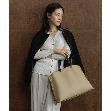 [^ԁFGGX85190]yfUC|CgzEA4TCY[łobO̒ňԏX}[gȓƑeʂEƎAdɌȂPCA4TCY̎WXg܂E3\Ŏ[ACe𐮗ڂ₷EItBXoŕKvȂ̂oƂłA삪݂ErɊ|ĎhyA肪WPbg̏ォ猨|\----------------------------|PbgFiɃI[v2Et@Xi[1AOɃI[v2j|Pbg2A4[FPC[F13C`tV_[ROFEJFt@Xi[̑F}`̃TChWbv͊J----------------------------yJ[z{̃J[~TChJ[E(01)ubN~X[L[u[E(07)[O[~sNx[WE(08)CgO[~`R[E(11)zCgn~ubNnh̓g[vłBE(16)zCgn~x_[E(20)_[NuE~IWE(27)x[W~ItzCgnh̓ubNłBE(38)J[Ln~zCgE(45)u[n~u[͑SFƂS[hłByfށz{̂̓IWiŊJ_utFCXX[XfޗnɃTCN|GXefނ̗pyE'POR(y G|[ )zZnCubg[J[̂߂̃GKgƋ@\˔ROPE'ɂ̐Vʋ΃obOfr[BHYBRID WORKER P邽߂ɁAobOsRu ƂƂ̂BAGvBELEGANCE(GKX)~ TECHNIQUE(@\) = ELEGANTIQUE(@\)ELEGANTIQUE(@\)ɂāAċzԂ 3 bŐgxx\ɂAɂ̐VdobOV[YłBy2025Nf Y BAGV[YzEA4[FY BAG Medium+ii:GGX85190jY BAG Large ii:GGX85130jY BAG Wide  ii:GGX85140jY BAG Shoulder Largeii:GGX85160jEA4[FsY BAG Miniii:GGX85100jY BAG Medium ii:GGX85110jY BAG Picoii:GGZ85020jY BAG Shoulder Microii:GGX85900jY BAG Shoulder Miniii:GGX84451jY BAG Shoulder Mediumii:GGX85150jY BAG Medium+iԁiGGX84190CGGX83350CGGX83351j̐ViԂłB኱̎dlύXꍇ܂B̏íASDGs̊ϓ_sDzɕ񂾌`ōA͂܂B摜̏i̓TvłB ۂ̏iƎdlAHATCYقȂꍇ܂BBeꏊ⃉CeBOAg̃j^[ɂĐF̌قȂꍇ܂BĩJ[͉摜̐FQƂB͎dl̂߁AFƈقȂꍇ܂B