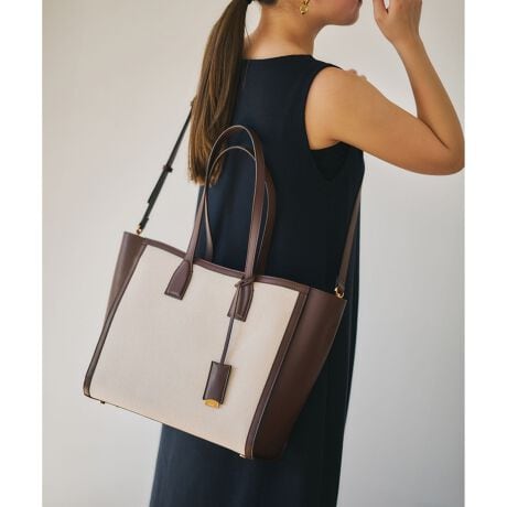 [^ԁFGGX85320]yfUCzE14C`p\RƂē݌vEO\ȃV_[xgtEVvȃtHȂg₷l \E܂œ͂傫Ƃ|PbgQzuAobOdĎgBKWFbgiipadȂǁjp\RƁAzȂǂ𕪂ēEt@Xi[t|PbgQtBŜt@Xi[|Pbgo₷ʒuɔzu܂̏Z߂āArbOobO𐮗ڂĂgp܂BEWideTCY̐VoB܂ł̋ZA̎o₷݌vB G߂WF_[ȂzƂȂ܂BVvȒɎg₷lx[VbNobOBE݌v----------------------------|PbgF|PbgFOɃI[v1AɃt@Xi[2A4[FPC[F14C`\tV_[RFOEJFI[v----------------------------yfށzLoXƍṽRrl[VyV[ŶЉzcfUCI BAG LARGE(i:GGX85300jƉfUCI BAG WIDE(i:GGX85320j2̃fUC܂ByE'POR(y G|[ )zZnCubg[J[̂߂̃GKgƋ@\˔ROPE'ɂ̐Vʋ΃obOfr[BHYBRID WORKER P邽߂ɁAobOsRu ƂƂ̂BAGvBELEGANCE(GKX)~ TECHNIQUE(@\) = ELEGANTIQUE(@\)ELEGANTIQUE(@\)ɂāAċzԂ 3 bŐgxx\ɂAɂ̐VdobOV[YłBA4TCYΉ̃TCÝAeʂŎ[͔QBA4ނp\RTCYŁAʋ΃obO₨dobOArWlXobOƂĂ߂łBX[cɂ͂AItBXJWAɂ킹₷fUCŁArWlXV[ɂ߂łB摜̏i̓TvłB ۂ̏iƎdlAHATCYقȂꍇ܂BBeꏊ⃉CeBOAg̃j^[ɂĐF̌قȂꍇ܂BĩJ[͉摜̐FQƂB͎dl̂߁AFƈقȂꍇ܂B