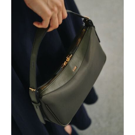 [^ԁFGGX84401]yfUCzE{fBƃnh̗DȃJ[uCAt@xbǵuCvzN靛ñV_[obOEՂƂ̂iCngpBES[hF̃t@Xi[fUC|CgɂȂAƊ˔obOɎdグĂ܂BE炩tHł݌vŁAƕGɂ܂TCYłBi:GGX84400ƕi:GGX84401͓^łB----------------------------|PbgFi3jA4[FstV_[RFȂJFt@Xi[----------------------------y@\zÊ|GXeiCgpAyĂ܂BEV_[xg͒߉\ŁAԒƌ|ł钲ߕĂ܂BE|Pbg͓3EyʂŃANeBuɎgMiniTCYBF₷^݌vBMediumƓ8cm̃}`ŁAȂeʂmۂĂ܂ByfށzE\fނ𝛐ɂA^tɎgE|GXeiCfށ~A[eBtBVU[Enfނ͊ɔzfނgpBfނ̗̕pBVbNȃn[t}bg̖{̑fނɃn[t}bg̃A[eBtBVU[킹āA͋CɎdグĂ܂ByC BAGiV[obOjCAbvzMediumTCYiCi:GGX84411jMiniTCYiCi:GGX84401j2̃TCY܂B̏íASDGs̊ϓ_sDzɕ񂾌`ōA͂܂B摜̏i̓TvłBۂ̏iƎdlAHATCYقȂꍇ܂BBeꏊ⃉CeBOAg̃j^[ɂĐF̌قȂꍇ܂BĩJ[͉摜̐FQƂB͎dl̂߁AFƈقȂꍇ܂B