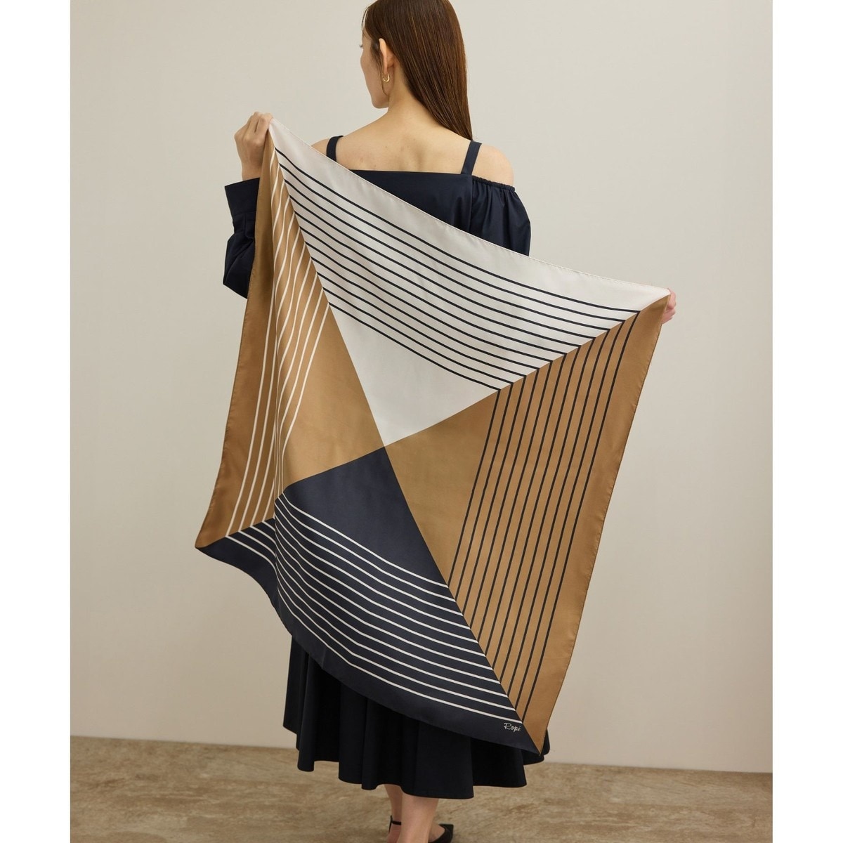 ロペ（ROPE’）/ストライプパターンシルクスカーフ ストライプパターンシルクスカーフ | ロペ(ROPE') | マルイウェブチャネル