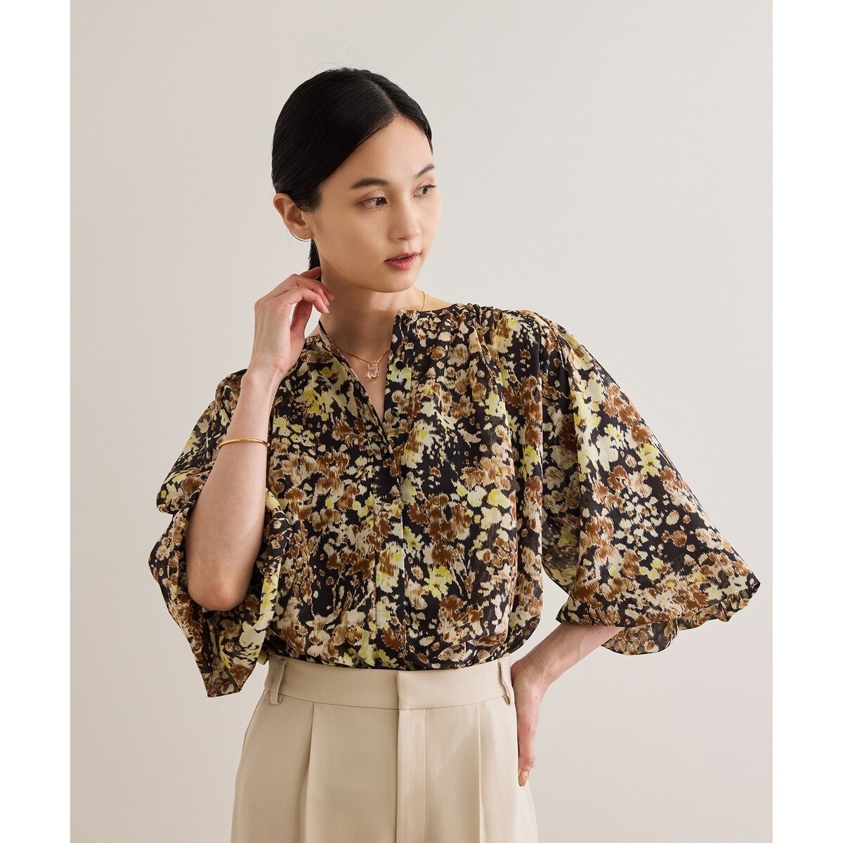 最新　ノーブル　【洗える】レオパードジャガードデコルテVブラウス 洗える】レオパードジャガードデコルテVブラウス（シャツ