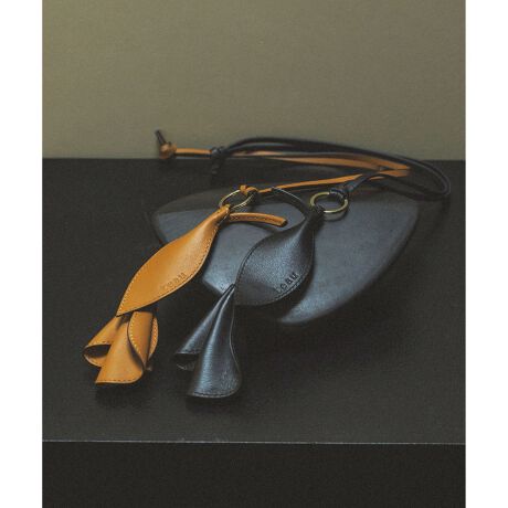 [^ԁFGGZ95010]yfUCztXɂ䂩̂ԁupW[v`[tA\tgɂȂ߂ṽ`[łBS[hbL̓dOɌ΂ꂽvŔA񂩂牺ăANZT[̂悤ɎgAOɌtăL[`[ƂĂgp\łB܂At̊vROāupanier vine shoulder bagiGGX95010jṽV_[іڕɕt΁AobO`[ɂȂ}`Ɋ􂵂܂Byfށz\tgiȂ߁jꂽvgpB痿ɂFŁAN₩ŔFɎdグĂ܂By`[ CAbvzEupW[v`[t̃`[panier pansy ring charmiL[/obO`[ElbNXjiԁFGGZ95010Eu`[bvv`[t̃`[panier tulip ring charmiL[/obO`[ElbNXjiԁFGGZ95000Eu[v҂ݕv`[t̃`[panier rope ring holderiL[/obO`[ETvX/Klz_[jiԁFGGZ95020摜̏i̓TvłBۂ̏iƎdlAHATCYقȂꍇ܂BBeꏊ⃉CeBOAg̃j^[ɂĐF̌قȂꍇ܂BĩJ[͉摜̐FQƂB͎dl̂߁AFƈقȂꍇ܂B