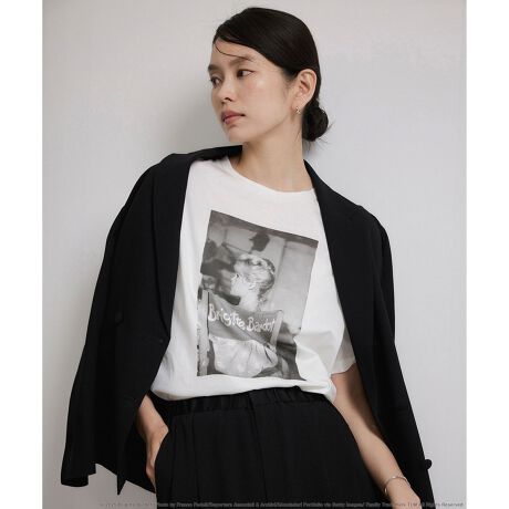 [^ԁFGGM35330]yBrigitte Bardot by ROPE'z-uWbgEoh[R{[V-p16ŃuW̉ƒɈ炿AtXf̃~[YƂĈꐢruWbgEoh[Bt@bVʂł傫ȉe^AlCⒸ1973NɏDƂނĈȍ~A슈ƂƂĐ͓IɊBuBB.(xx)v ̂Őe܂Ãt@ɈĂ܂BROPEł́AuWbgEoh[̖͂l܂tHgWFjbNȃVbgAmÑtHgvgŃCpNgTVc AA[bgTVcAVNXJ[tAg[gobOɎdグ܂B܂ABB.̃TCvg{AfUC̃|CgɁBޏȂ̃t`ACR̒Ȃô߂łByfUCEVGbgztX̏DABBiBrigitte Bardotj̗LȎʐ^ƂɂĎBeꂽtHgWFjbNȃVbgtgɃvgTVcB{fB̓I[o[TCYVGbgŁA߂Ȃ̂ōqbvJo[AbNX̂钅SnłBmÑtHgAVbNȃR[fBl[go܂By߂̃X^COzfjpcC[W[pcȂǁAJWAȃX^COɂ߁BォWPbgHD΁Al̃LC߃JWAX^C܂ByfށzȂł钴Ȃ̃RpNg[gpĂ邽߁AщHȂVN̂悤Ȍ򊴂́BɁuN[[vƂHŖщH}AϋvEڐG⊴˔Ă܂B----------------------------FȂnFȂLkF򊴁F₠萶ňF|PbgFȂJFԂ----------------------------yfzfg:175cm@pTCY:FyBBiBrigitte BardotjV[YzvgT-shirtii: GGM35330jvgA[bgT-shirtii: GGM35340jvgg[gobOii: GGX35330jvgXJ[tii: GGN35330j܂B摜̏i̓TvłBۂ̏iƎdlAHATCYقȂꍇ܂BBeꏊ⃉CeBOAg̃j^[ɂĐF̌قȂꍇ܂BĩJ[͉摜̐FQƂB͎dl̂߁AFƈقȂꍇ܂B