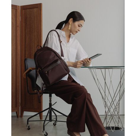 [^ԁFGGX86610]yfUCzVvȒɑ̋@\˔AEfPORĂuPac SacvE'PORBack Pack̐VāBVvȃtH̒ɖ{ɕKvȋ@\[@\fUCByʂȑfނƑړIȗeʂŃANeBuV[Ɋ􂷂obOɎdグĂ܂BlONV[łĂAʋΒɂ}b`邫ꂢ߂ȃobNpbNBPC/A4[\ȁuPacSacvЂƂ܂RpNgɂTCYB2\@\|PbgĂ̂ŁAyɐڂł̂|CgłBʂ킸g郆jZbNXfUCŁAƑp[gi[ƂVFAĂg܂Byǃ|CgzETu[ɓĂDJL[XgbvɃAbvf[g@g|[`L[z_[ȂŒڃZbgł܂BE{̎[̓TChɃbVfނ̃{gz_[ǉ@bN̊OςɁAhN{g܂肽ݎPȂǂ|Ɏ[\ɂȂ܂B@SdlȂ̂ŁA[̂̃TCYI΂ɂg܂BEV_[̎tpx΂߂ɕύXpɌƃobO̔wʂtBbg悤ɒ܂By|PbgꗗzC[p\R11C`[\|Pbg~1Atbv|Pbg~1Tu[8.3C`ipad[\|Pbg~1Atbv|Pbg~1ATCY|Pbg~2ADJ~1Ay|Pbg~2{̐ʁOt|Pbg~1{̔wʁX}zcEpXP[X[\|Pbg~1icF18/sF13j--------------------------------JFt@Xi[|PbgFy|PbgꗗzQA4/PC[FeρF13L (|Pbg܂)--------------------------------yJ[zWEBcO[(07)/_[NuE(20) J[ɂ胁bV̑gقȂ܂BEubN(01)O[(07)_[NuE(20):(bV)iC 84% |E^ 16%Ex[W(27):(bV)|GXe 86% |E^ 14%yzEVo[cubN(01)/O[(07)ES[hc_[NuE(20)/x[W(27)yfށz\n̓^tɎg靛TCNiCfށB}ȓVω~JɈSĂg܂ByPac Sac V[YzA4[FPac SacipbNTbNjii:GGX85600 ViGGX86600jA4[Fs Pac Sac MiniipbNTbN ~jjii: GGX85610 ViGGX86610jyE'POR(y G|[ )zZnCubg[J[̂߂̃GKgƋ@\˔ROPE'ɂ̐Vʋ΃obOfr[BHYBRID WORKER P邽߂ɁAobOsRu ƂƂ̂BAGvBELEGANCE(GKX)~ TECHNIQUE(@\) = ELEGANTIQUE(@\)ELEGANTIQUE(@\)ɂāAċzԂ 3 bŐgxx\ɂAɂ̐VdobOV[YłB̏íASDGs̊ϓ_sDzɕ񂾌`ōA͂܂B摜̏i̓TvłBۂ̏iƎdlAHATCYقȂꍇ܂BBeꏊ⃉CeBOAg̃j^[ɂĐF̌قȂꍇ܂BĩJ[͉摜̐FQƂB͎dl̂߁AFƈقȂꍇ܂By2026 Spring/Summerzy26SSz