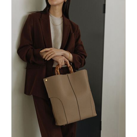 [^ԁFGGX86250]yfUCzEou[nh|CgCȂŏiȈۂɁEou[nhi|̎jƁAO\ȕtV_[2WAY̎\EdɌȂPCA4TCY̎܂TCYE3\Ŏ[ACe𐮗ڂ₷EetłƎEc̃VvȂ܂ȂA|Pbgŏł@\IobOE肪ӂ肪ȈړV[ɍœKE]Ԃ̃JSɂƎ܂TCY----------------------------|PbgF(ɃI[v1Ct@Xi[1)A4[FtV_[RFOEJFC/tHXi[CTCh/}OlbgeFeρF9.7L(|Pbg܂)----------------------------yX^COzA4TCYΉ̃TCÝAeʂŎ[͔QBA4ނp\RTCYŁAʋ΃obO₨dobOArWlXobOƂĂ߂łBX[cɂ͂AItBXJWAɂ킹₷fUCBn[t}bgȃVN̂Ȃ₩ȕ\ʊAl̂ꂢ߃R[fɂJWAɂ킹₷̂ŁAo̍ۂɎ̂yfށz̃VNƃXG[h{fBOȂ₩ȑfފBnɃTCN|GXefނ̗pBou[nhɂĎȒfނ̂߁A\ʉʂ̒xɂA蕔͂悻̒LڂĂ܂ByBAMBOOV[YzEA4[FBAMBOO BAG Largeii:GGX86250 i:GGX85250jEA4[FsBAMBOO BAG Miniii:GGX86230 i:GGX85230jBAMBOO BAG Mediumii:GGX86240 i:GGX85240jyE'POR(y G|[ )zZnCubg[J[̂߂̃GKgƋ@\˔ROPE'ɂ̐Vʋ΃obOfr[BHYBRID WORKER P邽߂ɁAobOsRu ƂƂ̂BAGvBELEGANCE(GKX)~ TECHNIQUE(@\) = ELEGANTIQUE(@\)ELEGANTIQUE(@\)ɂāAċzԂ 3 bŐgxx\ɂAɂ̐VdobOV[YłB̏íASDGs̊ϓ_sDzɕ񂾌`ōA͂܂B摜̏i̓TvłB ۂ̏iƎdlAHATCYقȂꍇ܂BBeꏊ⃉CeBOAg̃j^[ɂĐF̌قȂꍇ܂BĩJ[͉摜̐FQƂB͎dl̂߁AFƈقȂꍇ܂By2026 Spring/Summerzy26SSz