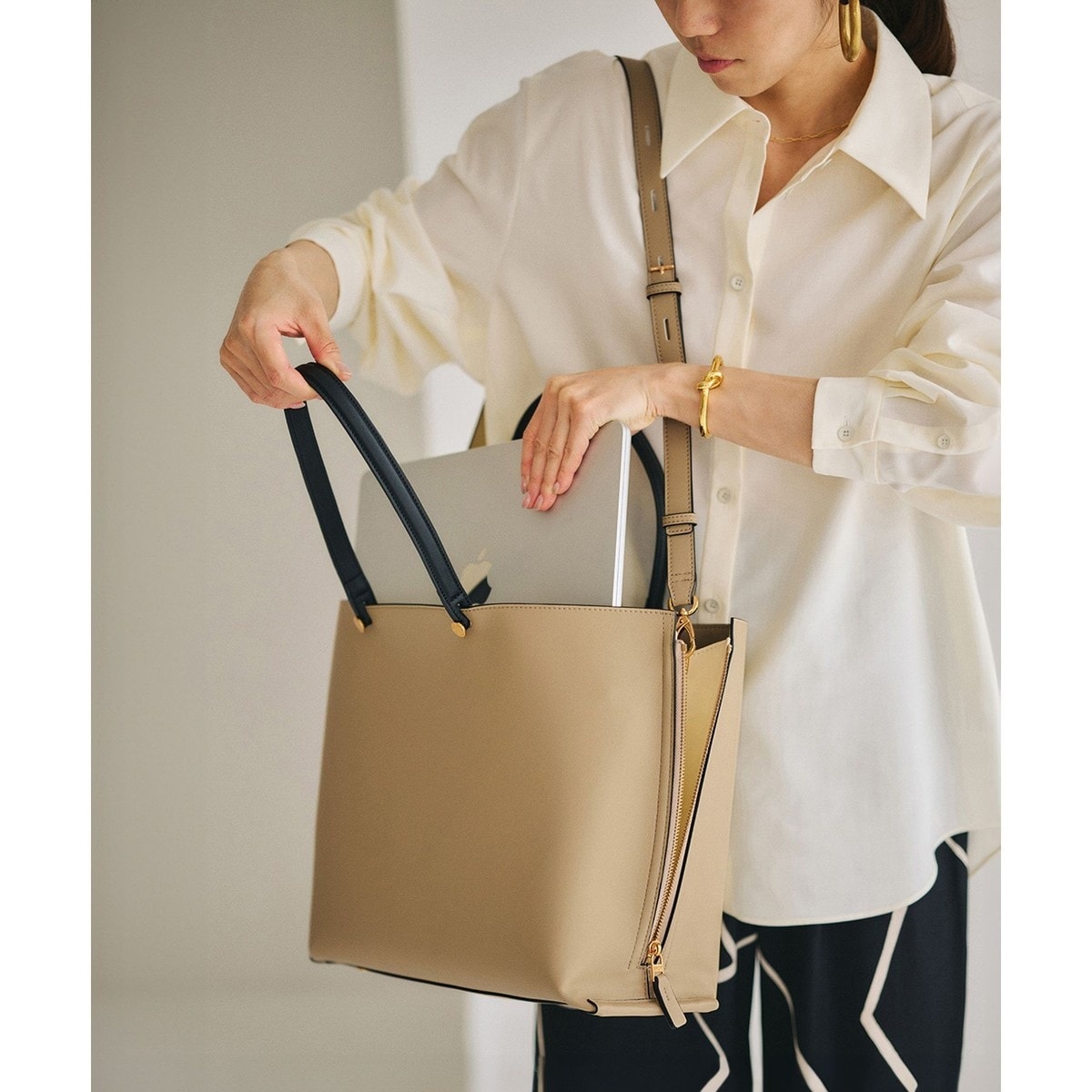 ROPE ロペ フェイクスエードバッグ イエロー ROPE'（ロペ） ハンドバッグ 「teau・牛革・マルチWAY」panier vine