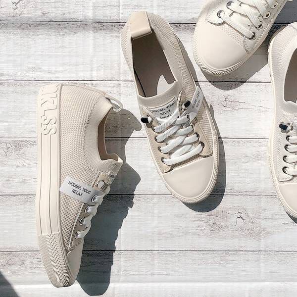 #ベージュスニーカー