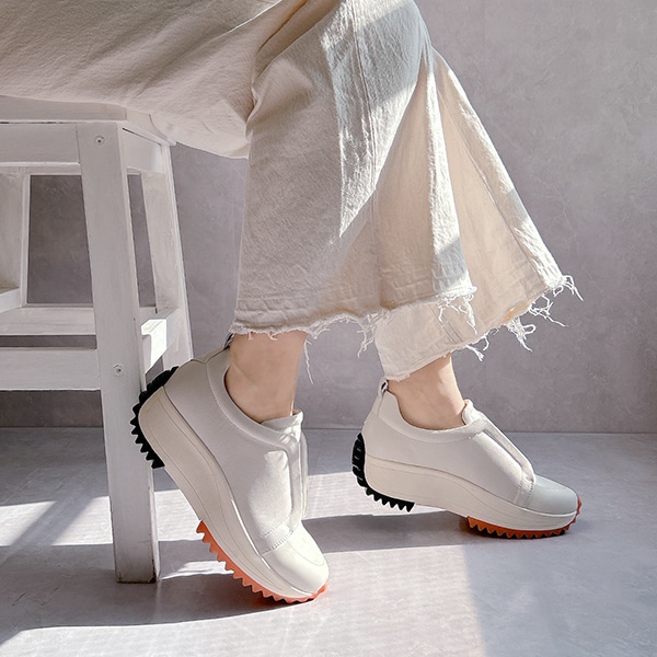 [}C]y25H~Vz JWA Xb| Xj[J[ /k[xH[O bNXiNOUBEL VOUG Relaxj zCg