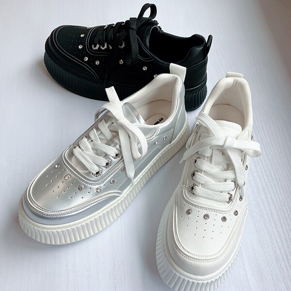 25秋冬新作】極ふわ 厚底フラットソール ビジュースニーカー