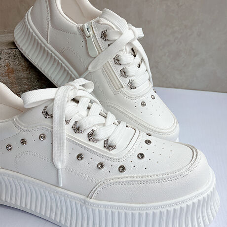 VvȃXj[J[AȂIȐɂrW[Xj[J[Btbg\[ɁATChtgɂĂꂽ10̃rW[LL̃V[z[A炵ObƉ؂₩ɉoĂ܂BɃWbp[tȂ̂ŒEy`ŜݍރtJtJC\[NbV͋ɏ̗SnB悢4cm̌łCȂX^CAbv܂BATTENTIONJȂǂ̎CACȂǂɂĐFACȂǂ̈ߕɒF\܂Bgpɂ͏\ɂӂBi͎₷̂ŁA戵E|ɂӂBi摜̎Be͎ōsĂ邽߁ACeBOɂƐFقȂꍇ܂BîCɓo^߁I ēׂȂǂ̒ʒm󂯎邱Ƃł܂B[^:213-J3]