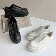 ヌーベルヴォーグ リラックス(NOUBEL VOUG Relax)の【25秋冬新作】極ふわ 厚底フラットソール 甲ゴムスリッポンスニーカー