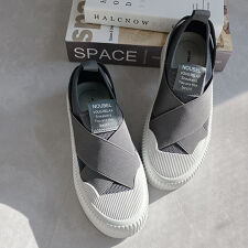 ヌーベルヴォーグ リラックス(NOUBEL VOUG Relax)の【25秋冬新作】【人気】【定番】厚底☆クロスバンド レースレススリッポン