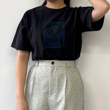 [^ԁF5263-9001]DISCUSSƃR[h̃vg̃gȕ͋Cڂ䂭ꒅBÒ̂悤ȕ̉HƂꂽ悤ȃvgŃBe[WAbvBI[o[VGbgł蒅ĂƂłAtAXJ[g}[ChXJ[gȂǂƂ킹đlJWAȃX^CɁIpcɂ̓~[킹ĂȂꊴ̂X^COɁyDISCUS ATHLETICźh`hh͋hhX|[che[}ƂX|[cANeBuEFAuhƂāA1973NAJŒa܂BO̗ŔA~ՓiDISCUS THRWERjBS̖͂̒ʂA~Փ`[tɃfUCĂ܂B݂܂Ń}Ci[`FWȂAɍx[VbNXEFbg𔭐MuhłB fډ摜̏i̐F́A Beꏊ̓ȂǂɂFقȂČꍇ܂Bi̐F́AnAbv̉摜QƂB܂Aql̂gPCEX}[gtH̃j^[ȂǂɂFقȂČꍇ܂B\߂̏ゲB