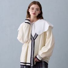 ケーブル編みチルデンカーディガン