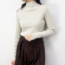 ハイネックリブニット