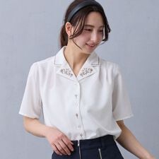 開襟刺繍ブラウス