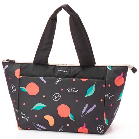 [^:0012380002]FAUCHONŐlĈ̃pbP[WfUC쐬BfUĆFBonjour Paris.E{W[@pXiEɂ̓pjAvRbgAx_[A[Y̍Βx[XɃuhB؂₩Ń_ȈۂłBNbV̍̃V[YBՂ[ȂAו₷܂BO|Pbgɂt@Xi[tłB[FAUCHON]1886NnƈȗAp }h[kLŔǋ̎p鐢E̔HgbvuhuFAUCHONvBpAtX͂ƂAẼOF߂H̃XeC^XuhƂďɐH̐E[hĂ܂B