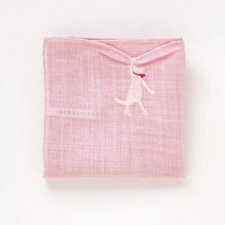 [^:0800570018]ȗlCHIKKOMI(Ђ) ˂̃nJ`[tɁAjAXJ[oBnJ`[t̉ɔLЎłԂ牺ĂV[hJŕ\BȂƖŐDꂽńAȂ̏_炩Ɩ̎RȃV̑o邱Ƃł܂BnJ`[t͎̉芪ŖDĂ܂B̃|CgCLASSICS the Small LuxurỹnJ`[t́A ӂEl̎ŗɍׂȂDグ芪ŵ̂܂BӂƂۂ߁A̓lbggpƂAAC̍ۂ͂ӂ̎芪悯 炩ĂƂ߂܂B[CLASSICS the Small Luxury(NVNXEUEX[OWA)]̐lɑAɑCLASSICS͉pŁuiʂȁAꋉ́AȁA͔͂ƂȂvASmall Luxurýu₩ґvӖ܂BG߂̉Ԃ炭悤ȃV[ỸIWifUCBǎȑfށEӏBJȎd炱AȂiʂȃnJ`[tB1879NnƂ̃u[~OnJ`[tuha܂B