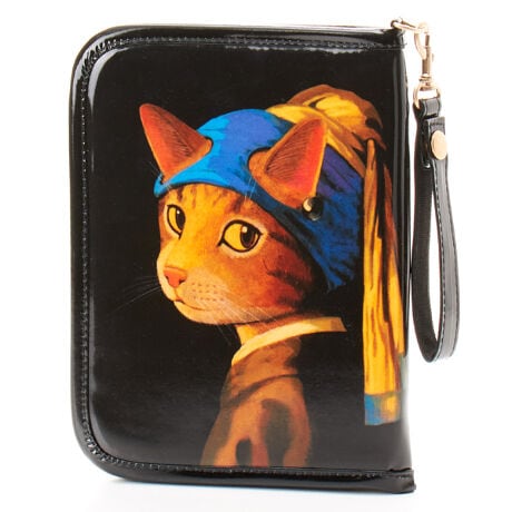 [^:0013040001]蒠Af@Aی؂ȂǕa@֌Ŵ̂ɂ܂Ƃ߂Ď^ׂAB6TCYΉ̃}`P[XłBJ[h⏬KȂǗlXȂ̂|PbgLxɔzA[͂ɗDĂ܂Bs̃pX|[gP[XƂĂg܂BO̓~l[gHĂ邽߁A≘Ɛ@邱Ƃł܂B[CAT ART]ƃV[E}gɂALiCATjƔpiARTjgݍ킹uCAT ARTvBuiEUvu^̎̏vȂǁAȏpقŌƂ̂jIuLvɒuƂŁAG̘g𒴂āAlqǂ܂Őe݂ĊyłiƂȂĂ܂Bƃ[A˔A[ǵAlRD͂Gt@MxĂ܂BlRɃAWꂽAj[NȍiEҖɂڂłBV[E}g c1948N܂B 1971NɈm|pw𑲋ƁA1974NɃJi_ɈڏZCXg[^[ƂĊ􂵂B1983NɃAJ֋_ڂA2007NÍ̗LG̔Lo[W`n߁A܂łɑ̌WJẢWołĂB