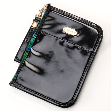 [^:0013040003]蒠Af@Aی؂ȂǕa@֌Ŵ̂ɂ܂Ƃ߂Ď^ׂAB6TCYΉ̃}`P[XłBJ[h⏬KȂǗlXȂ̂|PbgLxɔzA[͂ɗDĂ܂Bs̃pX|[gP[XƂĂg܂BO̓~l[gHĂ邽߁A≘Ɛ@邱Ƃł܂B[CAT ART]ƃV[E}gɂALiCATjƔpiARTjgݍ킹uCAT ARTvBuiEUvu^̎̏vȂǁAȏpقŌƂ̂jIuLvɒuƂŁAG̘g𒴂āAlqǂ܂Őe݂ĊyłiƂȂĂ܂Bƃ[A˔A[ǵAlRD͂Gt@MxĂ܂BlRɃAWꂽAj[NȍiEҖɂڂłBV[E}g c1948N܂B 1971NɈm|pw𑲋ƁA1974NɃJi_ɈڏZCXg[^[ƂĊ􂵂B1983NɃAJ֋_ڂA2007NÍ̗LG̔Lo[W`n߁A܂łɑ̌WJẢWołĂB