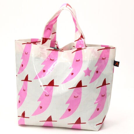 [^:0076630010]leLX^C̖XqsN̎O`[tB长ȕɂCȂgN₩ŃL[gȃJ[łBǃ}`LAKvȂ̂~jobOBłoɂATuobOƂĂg₷̂́B\nɂ̓rjH{ĂAJ̓łSĎgp\łB|[`傫߂̃obO܂ŃTCYWJLxŁA|[`ƃobÔR[f߂łB[Atsuko Matano]ƁAƁAfUCi[ƂĕLt@ɎxꑱĂ鑍NG[^[쉷q̐E\nJ`[tG݁B́APȂ郂mƂĂ̖ɗ܂炸AЂƂ̃A[gƂđ݂AlX̐Lɂ̂łBƑnIȐEςy݂B