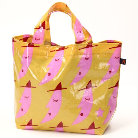 [^:0076630010]leLX^C̖XqsN̎O`[tB长ȕɂCȂgN₩ŃL[gȃJ[łBǃ}`LAKvȂ̂~jobOBłoɂATuobOƂĂg₷̂́B\nɂ̓rjH{ĂAJ̓łSĎgp\łB|[`傫߂̃obO܂ŃTCYWJLxŁA|[`ƃobÔR[f߂łB[Atsuko Matano]ƁAƁAfUCi[ƂĕLt@ɎxꑱĂ鑍NG[^[쉷q̐E\nJ`[tG݁B́APȂ郂mƂĂ̖ɗ܂炸AЂƂ̃A[gƂđ݂AlX̐Lɂ̂łBƑnIȐEςy݂B