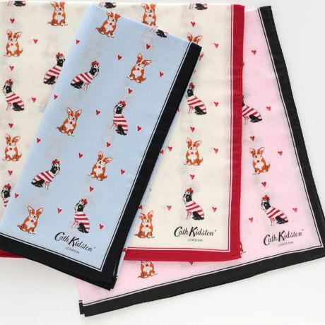 [^:0013760002]{XgeÁuo[j[vƃR[M[́uNB[j[vvgꂽƂтL[gȑ唻K[[nJ`Bӂ_炩ȎG肪͂ŁAzQłByCath Kidston(LX Lbh\)z1993NɉpmbeBOqŒaBe[Wƃ_ȃfUCZƎ̃X^C͓IȃCtX^CuhłBԕp̃`[tȂǂꂽACéAƒIŉ݂̂镵͋CoA̐lɈĂ܂BɁApƃfUCˑǴ݂AʂANZgƂĂlCŁAgƂɈƂ琢E̕LɎxĂ܂B