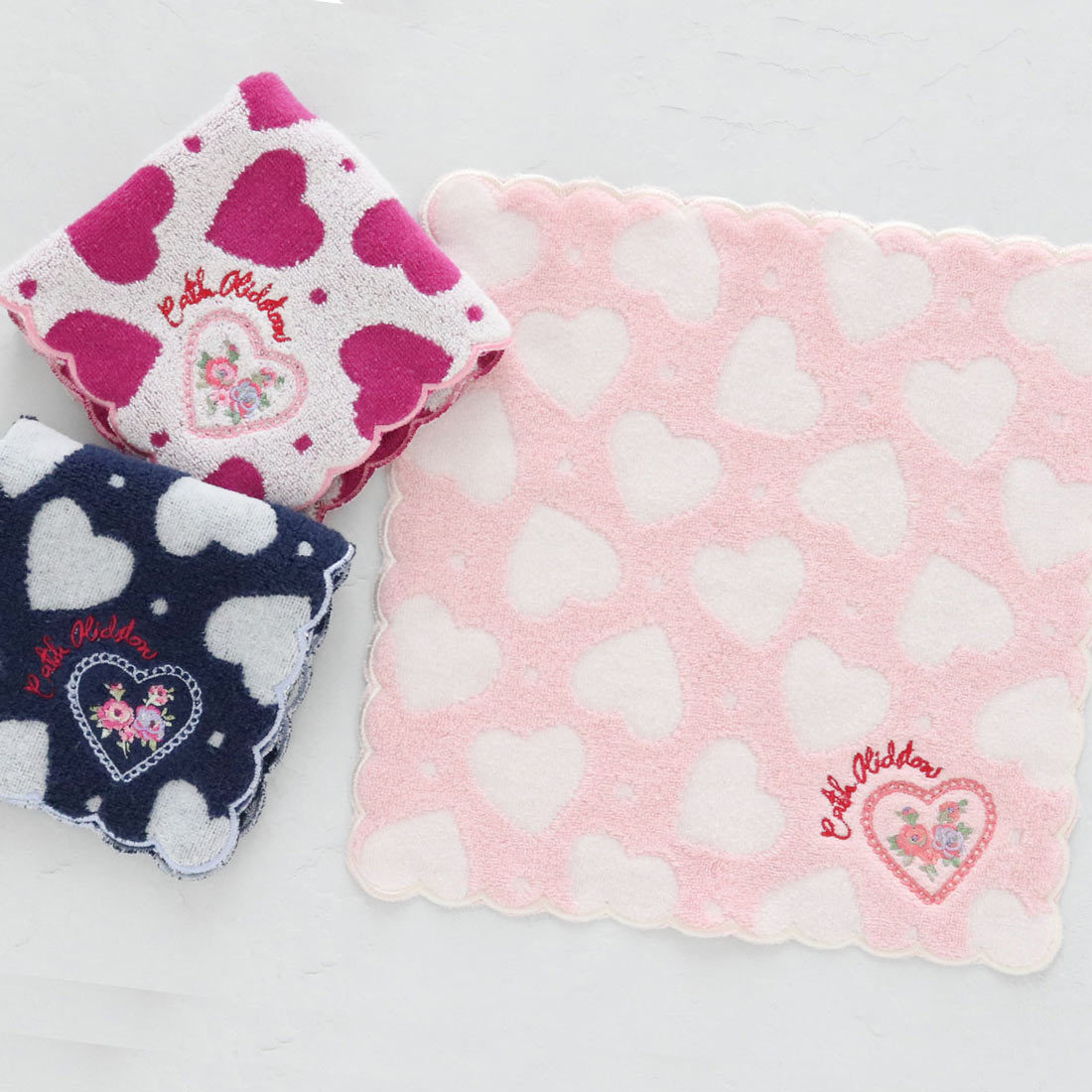 キャス キッドソン 大判 タオルハンカチ LACE HEARTS TILE | キャス