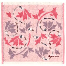 アクアスキュータム　タオルハンカチ　紋章柄　【Aquascutum】