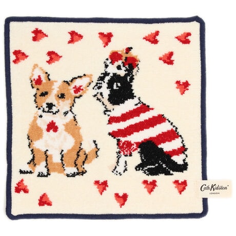 [^:0013910002]{XgeÁuo[j[vƃR[M[́uNB[j[ṽ`[tBVFj[DnJ`[t̓[ŐDグĂ̂ŁA\̂Ȃӂ鐶nɂȂĂ܂ByCath Kidston(LX Lbh\)z1993NɉpmbeBOqŒaBe[Wƃ_ȃfUCZƎ̃X^C͓IȃCtX^CuhłBԕp̃`[tȂǂꂽACéAƒIŉ݂̂镵͋CoA̐lɈĂ܂BɁApƃfUCˑǴ݂AʂANZgƂĂlCŁAgƂɈƂ琢E̕LɎxĂ܂B