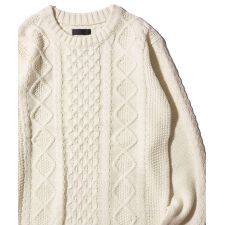 アドポーション(ADPOSION)のケーブル編みクルーネックニット