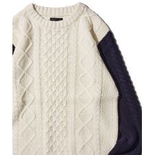 アドポーション(ADPOSION)のケーブル編みクルーネックニット