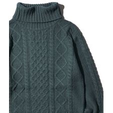 アドポーション(ADPOSION)のケーブル編みタートルネックニット