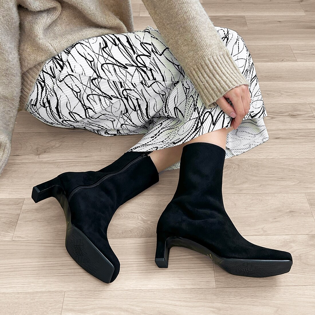 ダイアナ ネイビー スエード ポインテッドトゥ ブーツ 25