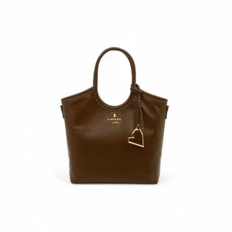 [^ԁF484691]i`ȕ͂̏㎿ȃU[ґɎgpA₷ƃX^CbV˔fUĆuJevV[YB̊̂n[g`[ANZgƂȂAVvȒɂVѐŜtF~jȃ[ho܂B}ƂtHŁAG̏ɂ܂قǂ̃RpNg킹ȂAʋ΃obOƂĂx̂opƂĂLBV_[e[vɂ͔zFoCJ[̗pA[hƋ@\𗼗Ă܂Bwʂɂ̓t@Xi[|PbgAȂǂ̏[ɂ֗BɁAOE\ȃV_[XgbvtŁA莝EE΂߂ƁAV[ɍ킹gł閜\obOłB㎿ȑfނƐꂽfUCZuJevV[ÝAfC[tH[}܂ŕL􂷂ACełBEA4Ήi22~31cm)F~Ezi10~20cmjFZEybg{gi500mljFZEybg{gci500mljFZy[J[TCY@()zFREE : d:530gC :21cmC :23-29cmC }`:10cmC 荂:13.5cmC V_[Xgbv̒:86-129cm