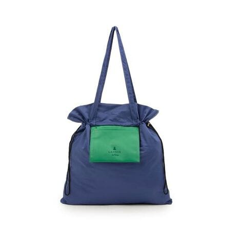 [^ԁF484970]y₩Ɏg|vXhV[Y̐VTuobÓAo I u[Ȃł͂̑loCJ[fUCƁAĂȂ₩ȑfނ𐶂|Pb^udlŁA܂肽߂Ď^тɕ֗ȂAʋ΂ʊwAsAVbsOȂǕLV[Ŋ􂵁Atg̍|Pbgɖ{̂[ăRpNgɎ@\ƁATCh̃h[XgO肰ȂANZgɂȂt@bV˔Âłɗl̂߂̌yʃg[gobOłBEA4Ήi22~31cm)FZEzi10~20cmjFZEybg{gi500mljFZEybg{gci500mljFZy[J[TCY@()zFREE : d:130gC :41cmC :40.5cmC 荂:32cm