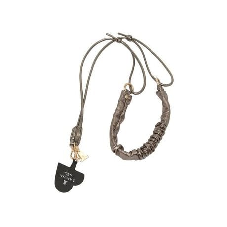 [^ԁF484990]Ȃ₩ŃVCj[ȑfފSVvȃX}zV_[BVvȂキƊ񂹂fUCuh炵ivXBіڕXCh邱ƂŁAV_[̒\łB܂Aキ㕔OănhXgbvƂĂg܂Bt̃X}zpv[ǵAJbeBOn[ǧ`ŃL[gɁIoCJ[łQĂ̂ŁACɍ킹ă`CX̂߂łBy[J[TCY@()zTCY:v[g_H:6^v[g_W:6.5^V_[:104-155^nhXgbv:38^d:60g