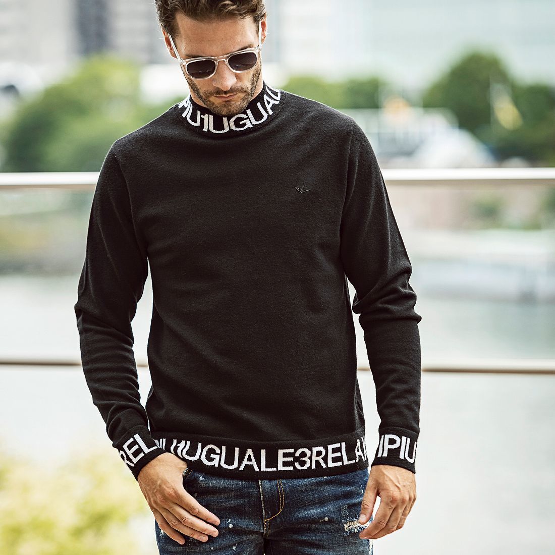 1PIU1UGUALE3 RELAX(ウノピゥウノウグァーレトレ)ロゴジャガードモック