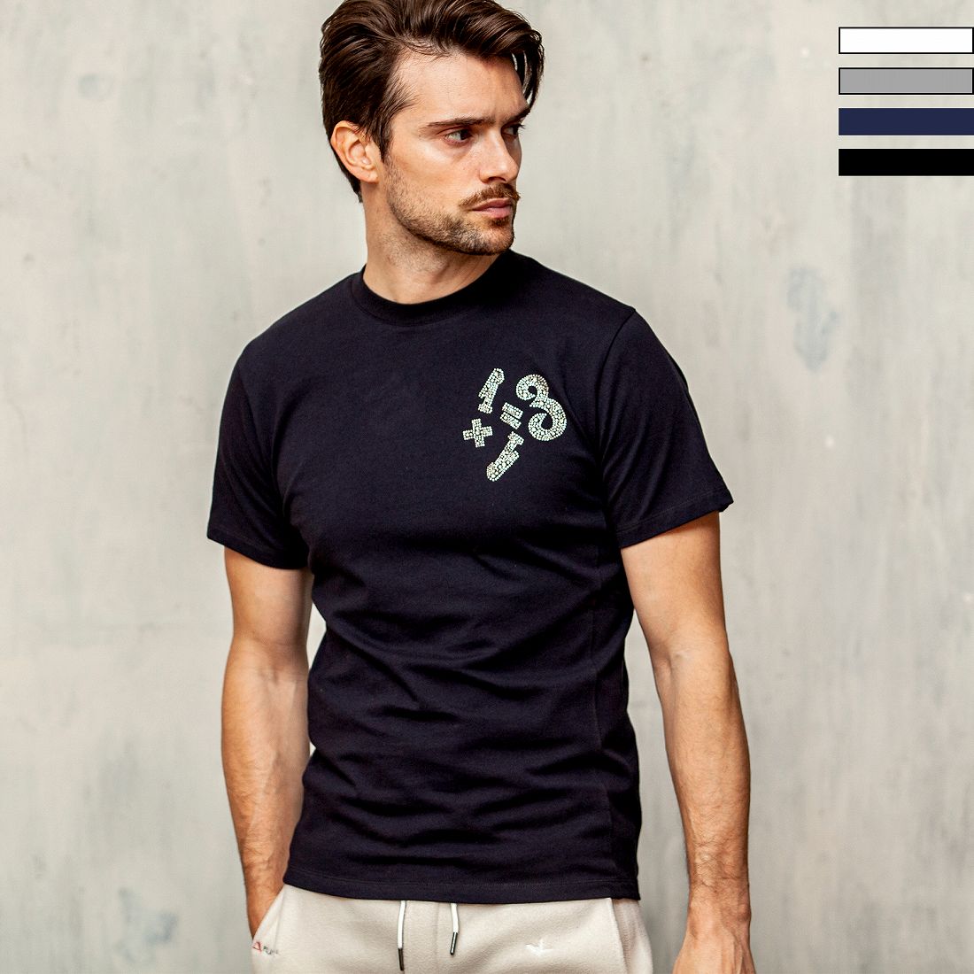 【1PIU1UGUALE3 RELAX】ラインストーン ロゴ半袖Tシャツ 1PIU1UGUALE3 RELAX - ラインストーンロゴ半袖Tシャツ / ust