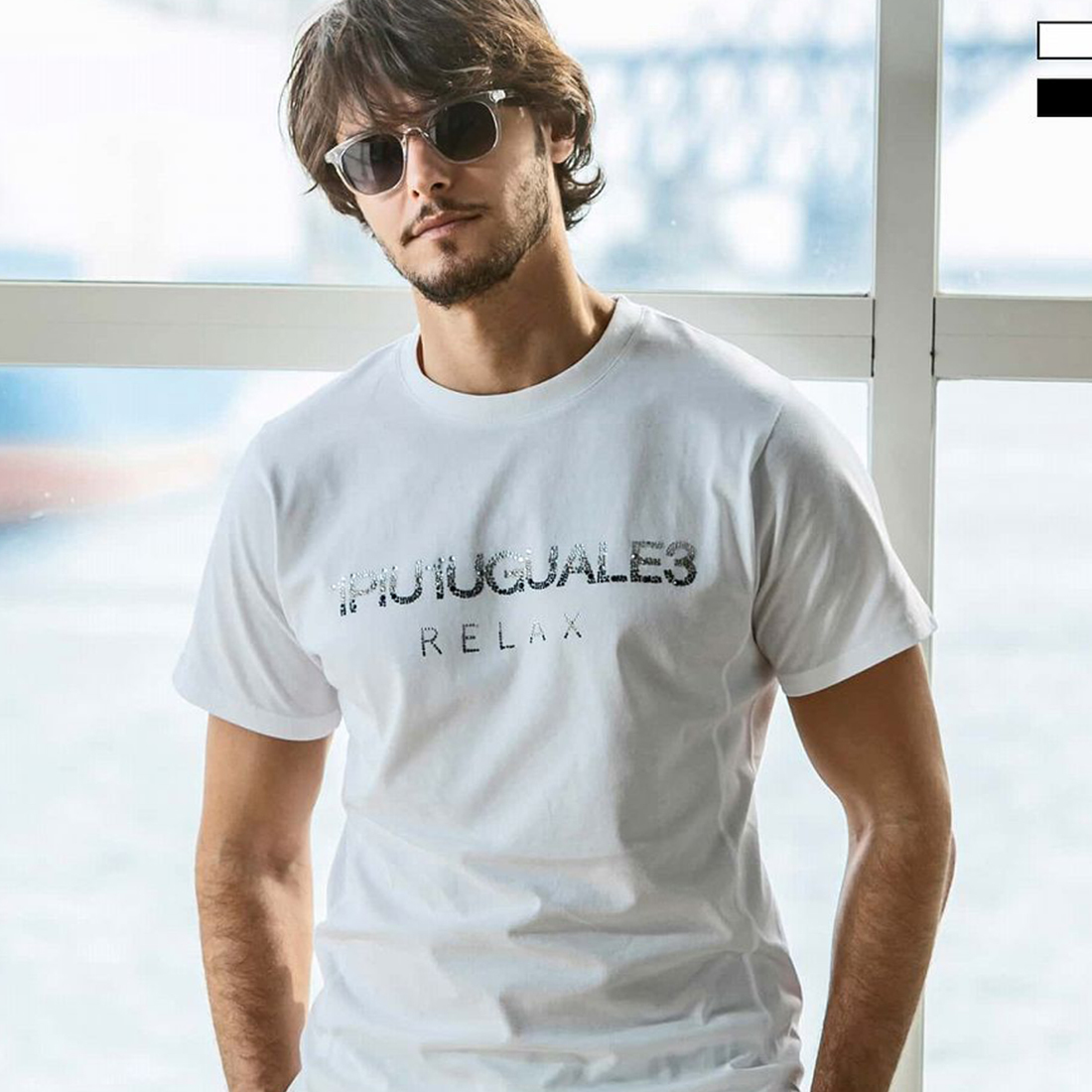 1PIU1UGUALE3 RELAX ランダムラインストーンロゴ半袖Tシャツ | ウノ 