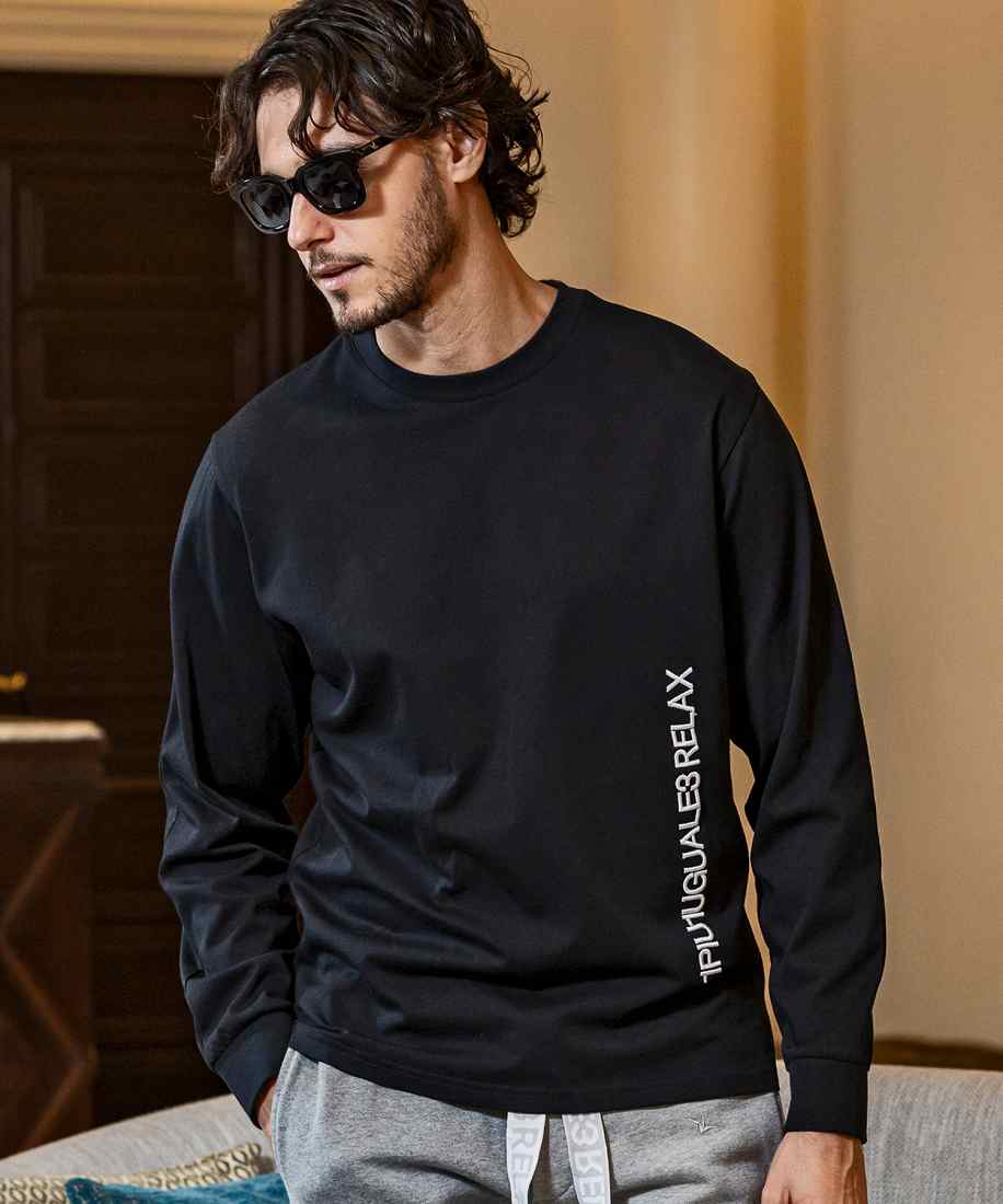 【1PIU1UGUALE3 RELAX】フェイクレザーロゴロングTシャツ 1PIU1UGUALE3 RELAX フェイクレザーロゴロングTシャツ | ウノ