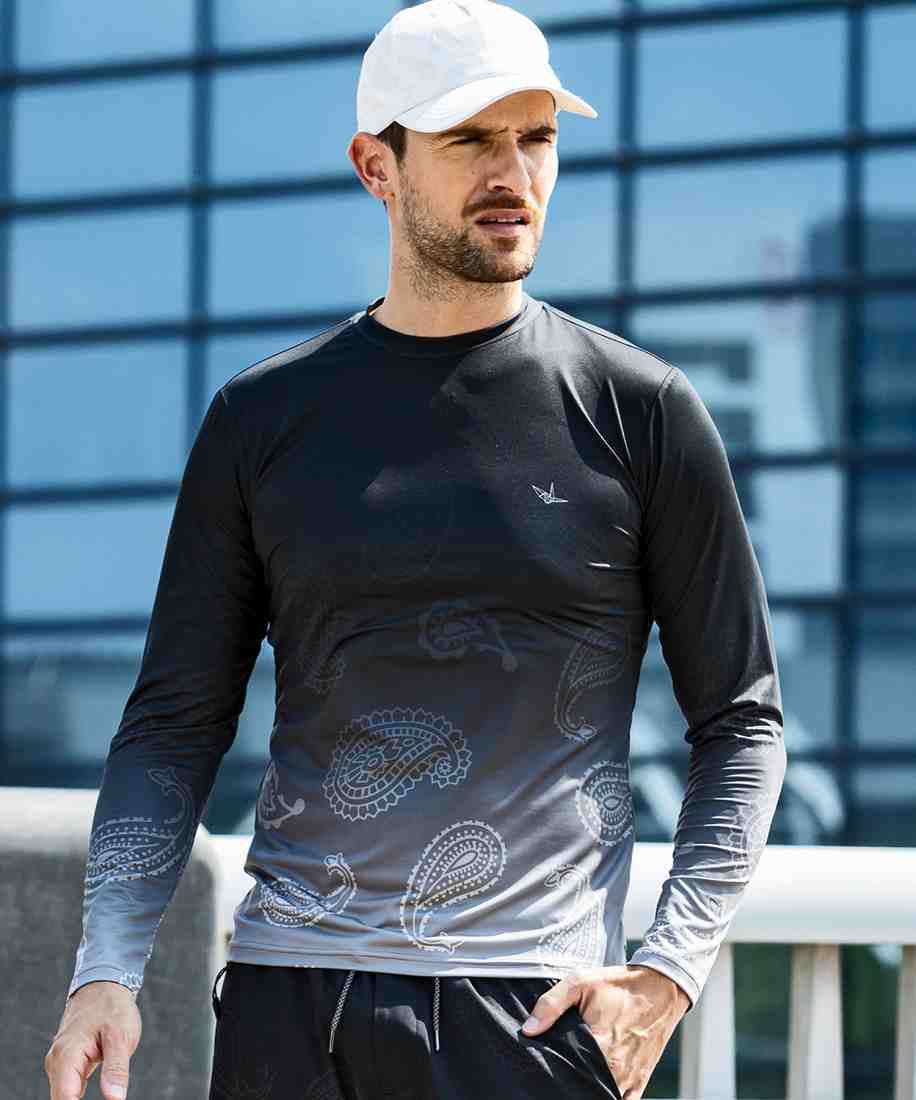 【1PIU1UGUALE3 RELAX】フェイクレザー ロゴ 半袖 Tシャツ 1PIU1UGUALE3 RELAX フェイクレザーロゴロングTシャツ | ウノ