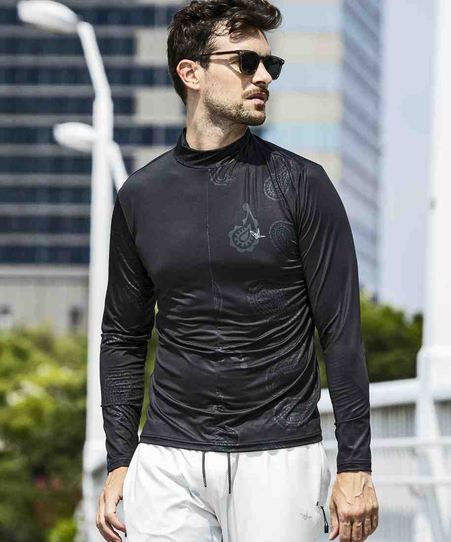 1PIU1UGUALE3 RELAX フェイクレザーロゴロングTシャツ | ウノ