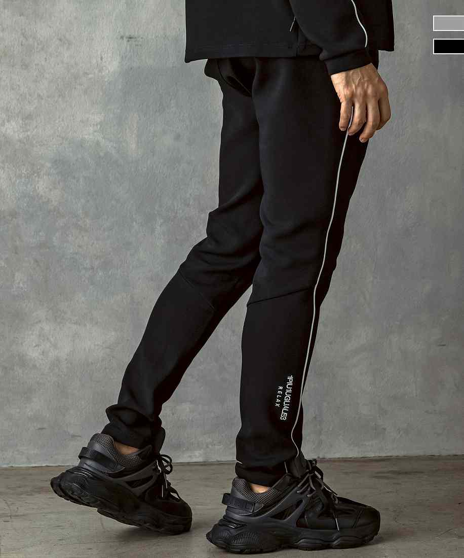 1PIU1UGUALE3 RELAXビッグファスナーサイドロゴアップリケスウェット